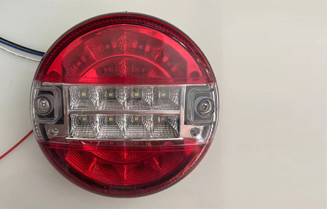 Truck Lighting Trends 2025 – Brighter, Safer, Smarter with Renqiu